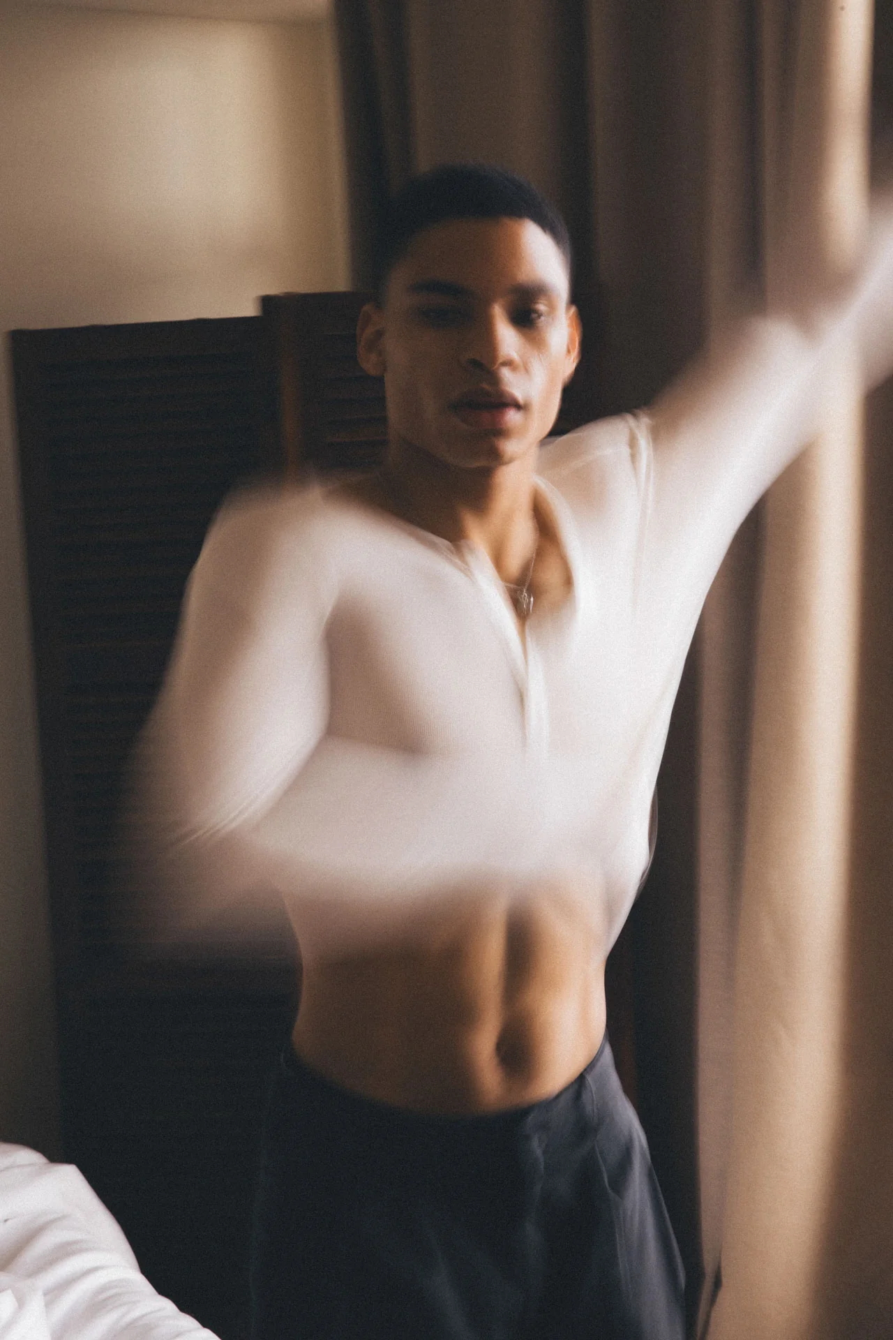 Hugh Tencel Henley, White - Image 17