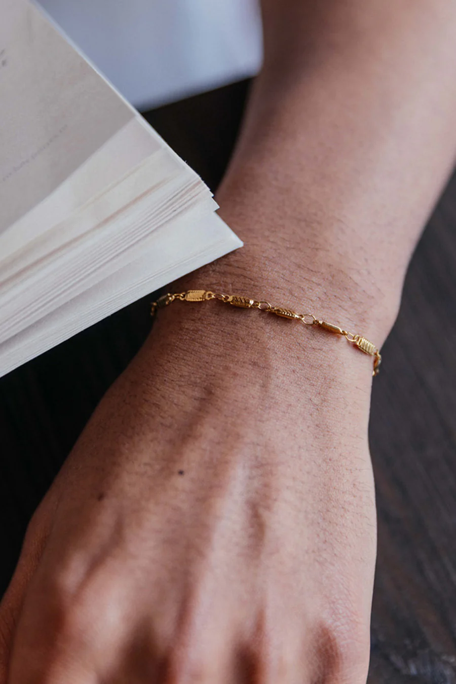 Vita Bracelet, Gold - Image 3